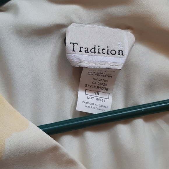 Matching Skirt and Top Set Size 18  Like new. - Picture 2 of 2